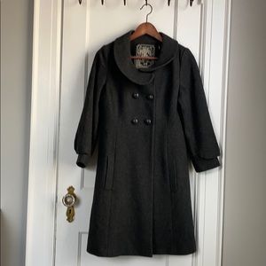 Guess baby doll cropped sleeve coat